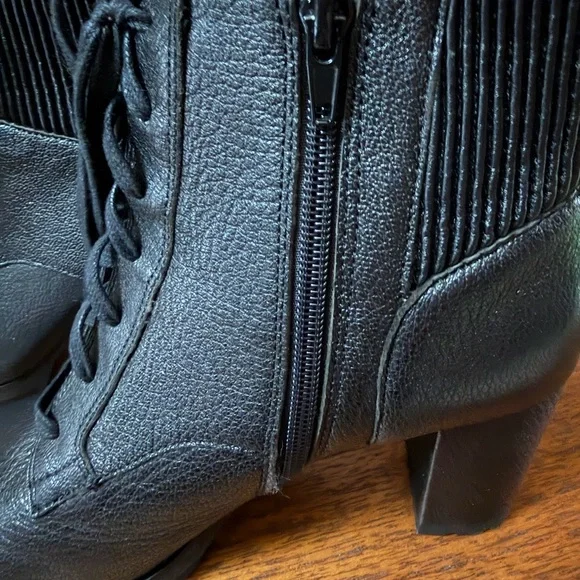 Corso Como Black Lace-Up Ankle Boots - Picture 3 of 15